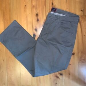 Men’s Untuckit pants